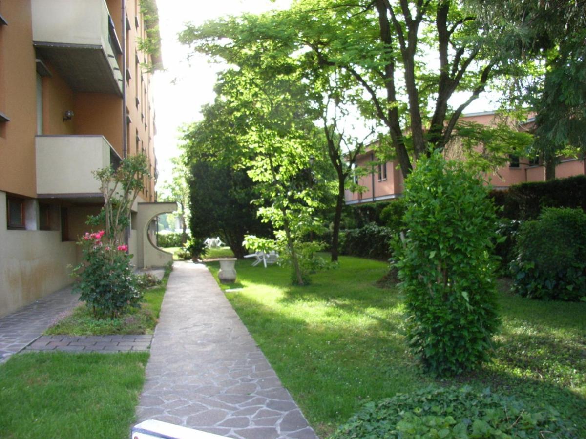 Viamilano25 Mirandola Exterior foto